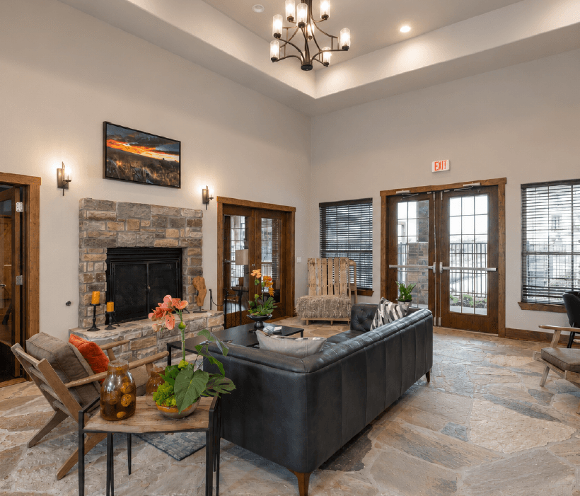 Contemporary foyer in Huntsville apartment